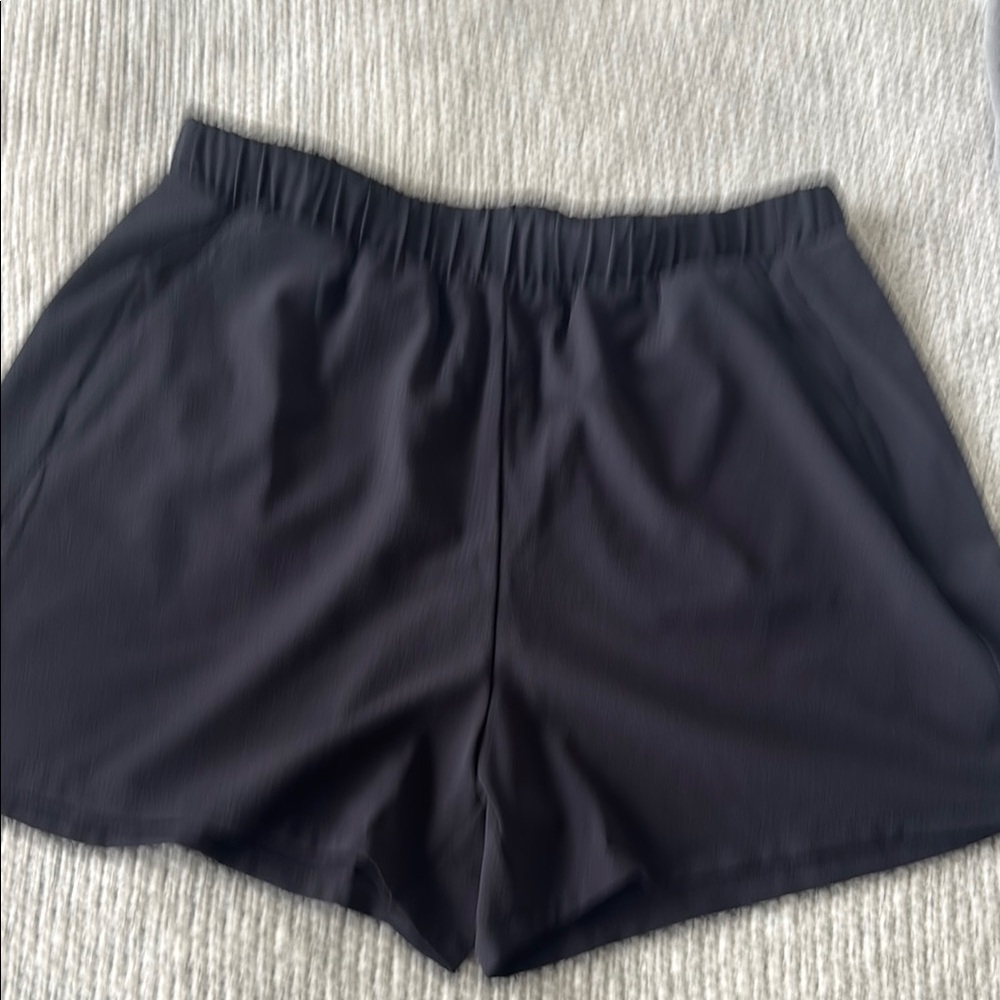 Black Rae Mode Shorts with Elastic Waistband